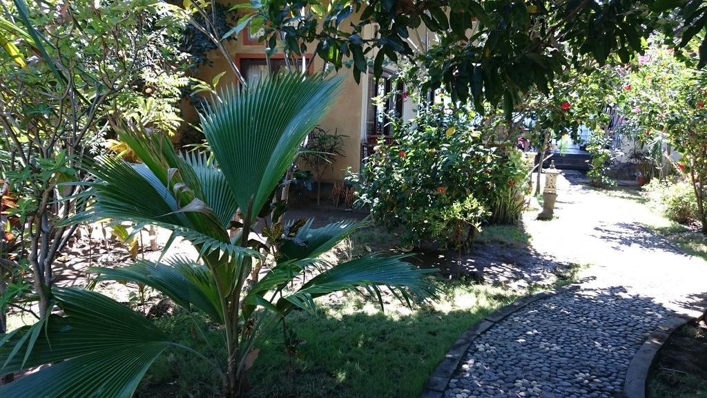 Barracuda Beach Hostel Amed Kültér fotó