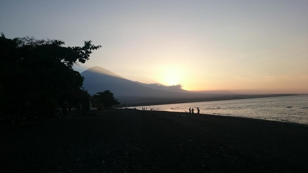 Barracuda Beach Hostel Amed Kültér fotó